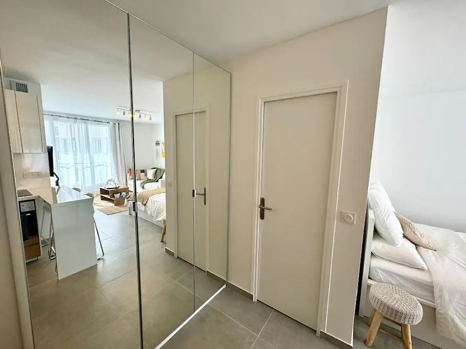 Newly Refurbished Modern Parijs